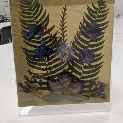 Preserved and Artificial Flowers